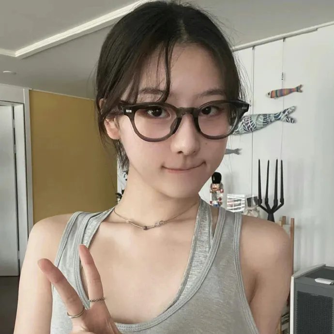 背带短裤丧尸来袭